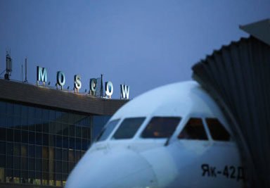 Россия приостанавливает все авиарейсы из-за границы?